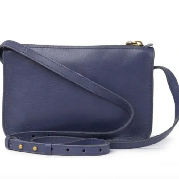 The Simple Crossbody Bag - Picture 2 of 5